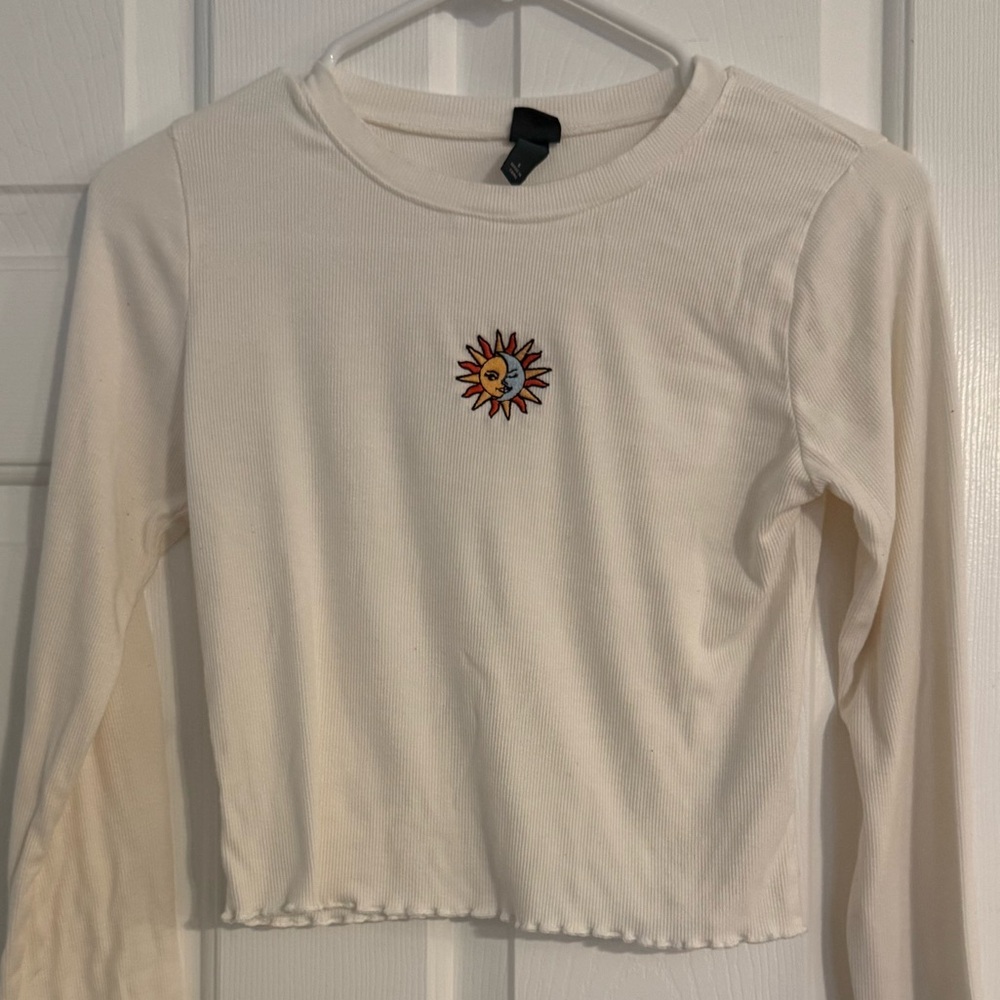 Wild Fable Long Sleeve Moon/Sun Tarot Embroidered White Ribbed Crop Top